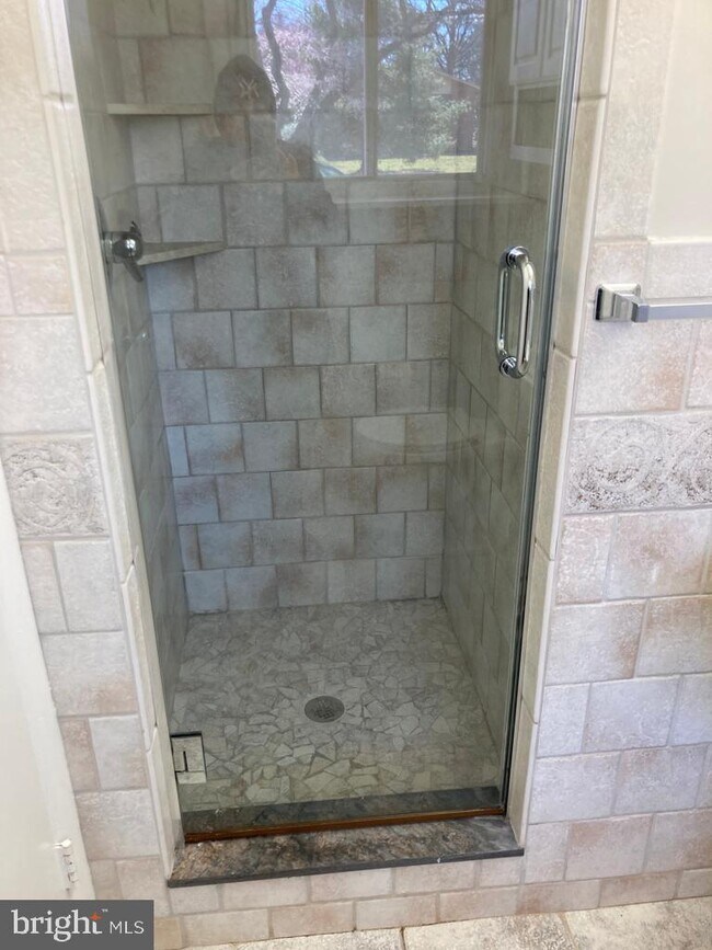 5001 White Flint Dr 5001 White Flint Dr Kensington MD 20895