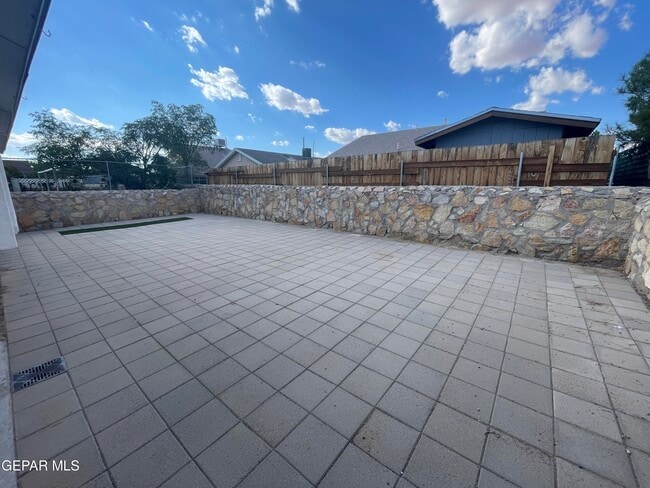 Building Photo - 11785 Snow Hawk Dr