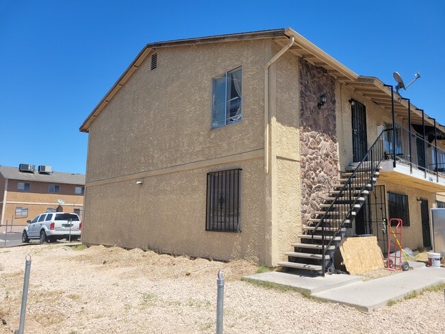 Building Photo - 4706 Cessna Ave