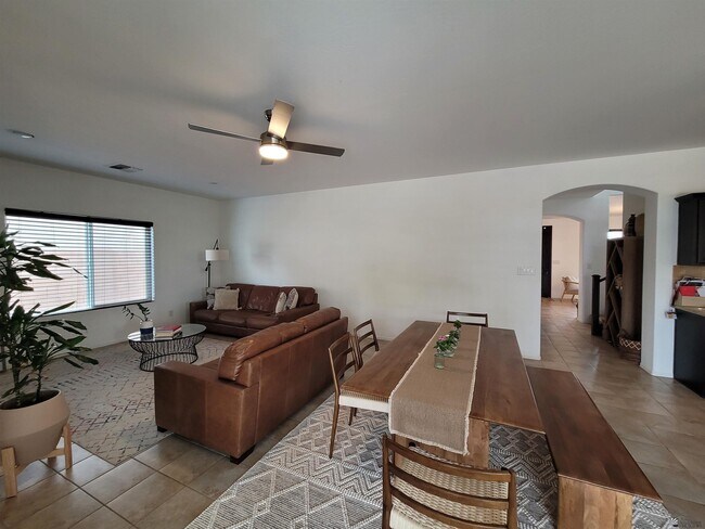 Building Photo - 3689 W 39th St