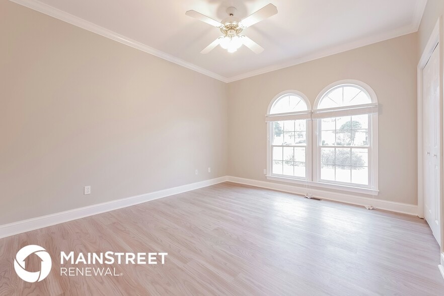 Building Photo - 100 Carriage Chase