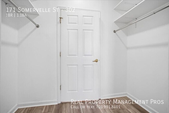 Building Photo - 171 Somervelle St