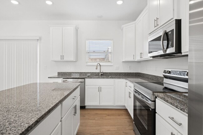 Building Photo - 119 Red Willow Dr