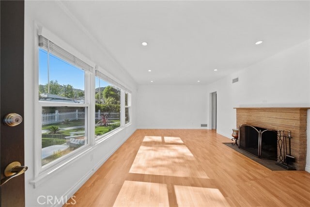 Building Photo - 10257 McVine Ave