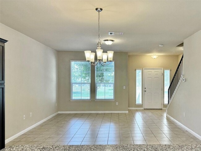Building Photo - 713 Katmai Cir