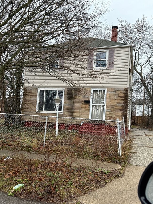 Building Photo - 3bd Single Lee/Harvard Section 8 MOVE-IN SPECIAL FOR PERMANENT VOUCHERS