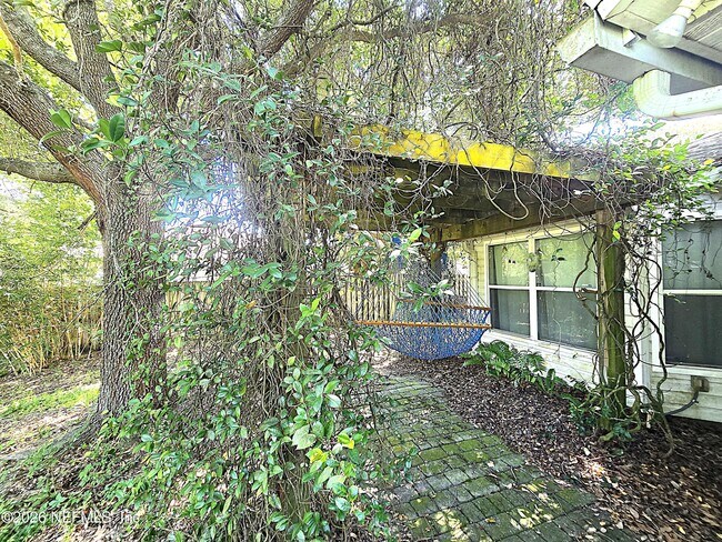 Building Photo - 963 Collinswood Dr