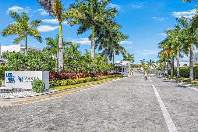 Building Photo - 10330 NW 68th St