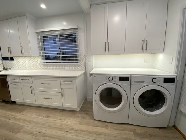 Building Photo - Freshly Renovated 3BR/2BA Pool Home – La Crescenta