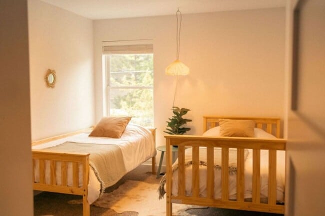 Building Photo - Modern three bedroom, two bath, Scandinavi...