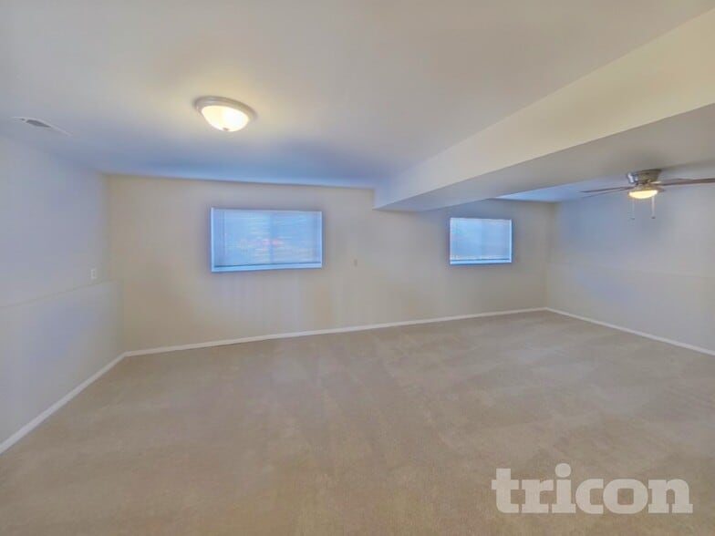 Building Photo - 4255 Pinal Ln