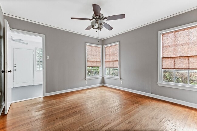 Building Photo - 1510 S Montreal Ave