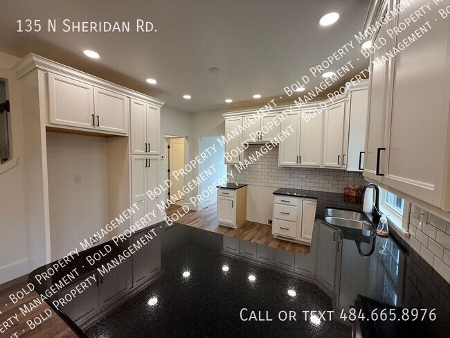 Building Photo - 135 N Sheridan Rd