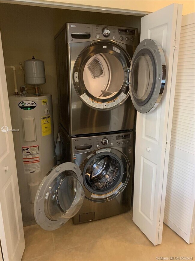 Building Photo - 14657 SW 14th St