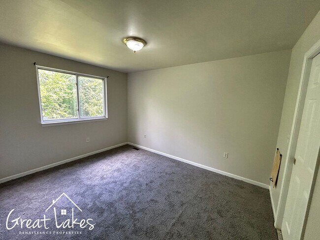 Building Photo - Lovely 3 Bedroom 1 Bathroom now available for rent!