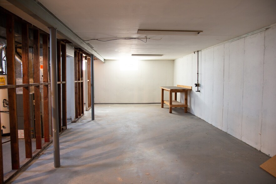 Building Photo - 1371 Cove Ln