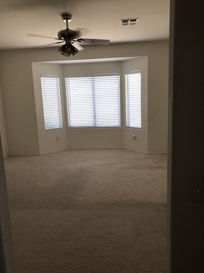 Building Photo - Stunning 3 bedroom 3 bath with Guest House in Sun City Anthem for 55+!