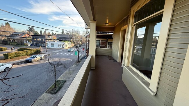 Building Photo - 3 bed 1 bath 1902 historic PDX original SE...