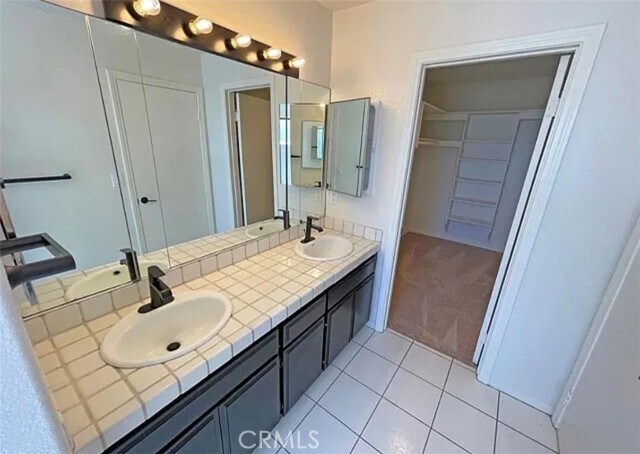 Building Photo - 10022 Reseda Blvd