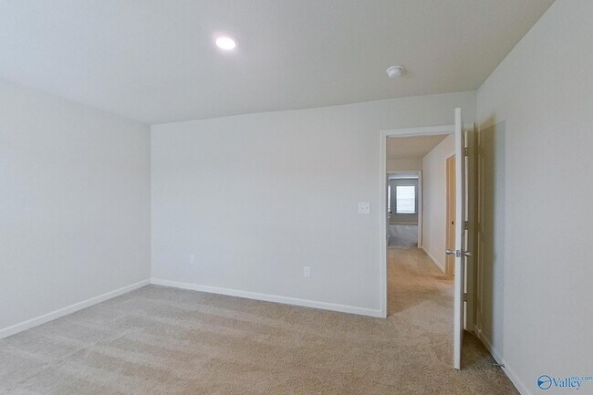 Building Photo - 1067 Pilgrim Ln