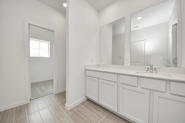 Building Photo - 2205 Via Cami Ln