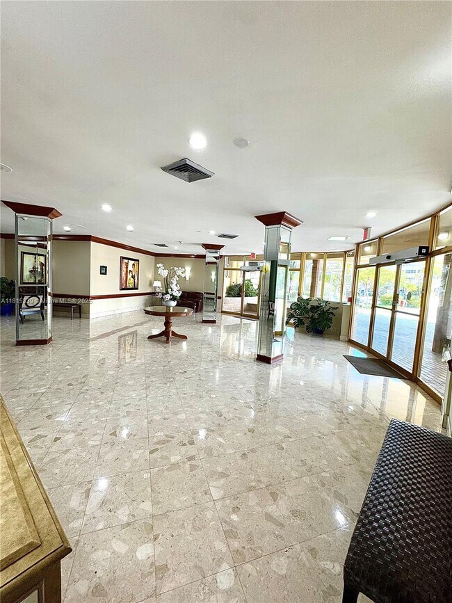Building Photo - 100 Golden Isles Dr