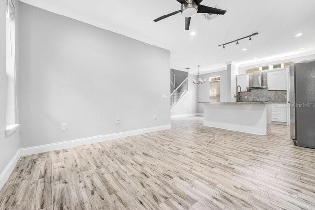 Building Photo - 216 Harvard St