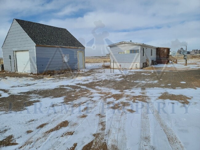 Building Photo - 3 Bedroom South of Laramie