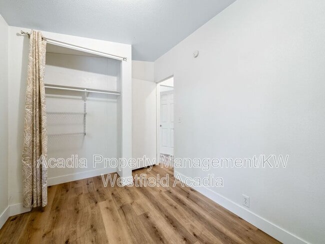 Building Photo - 642 Harmony Ct