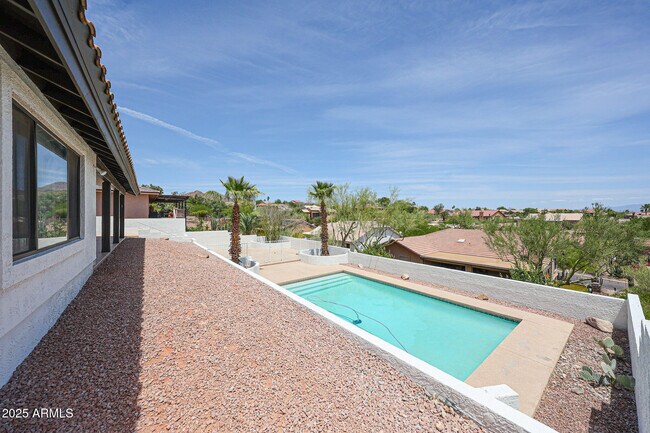 Building Photo - 15704 Cholla Dr