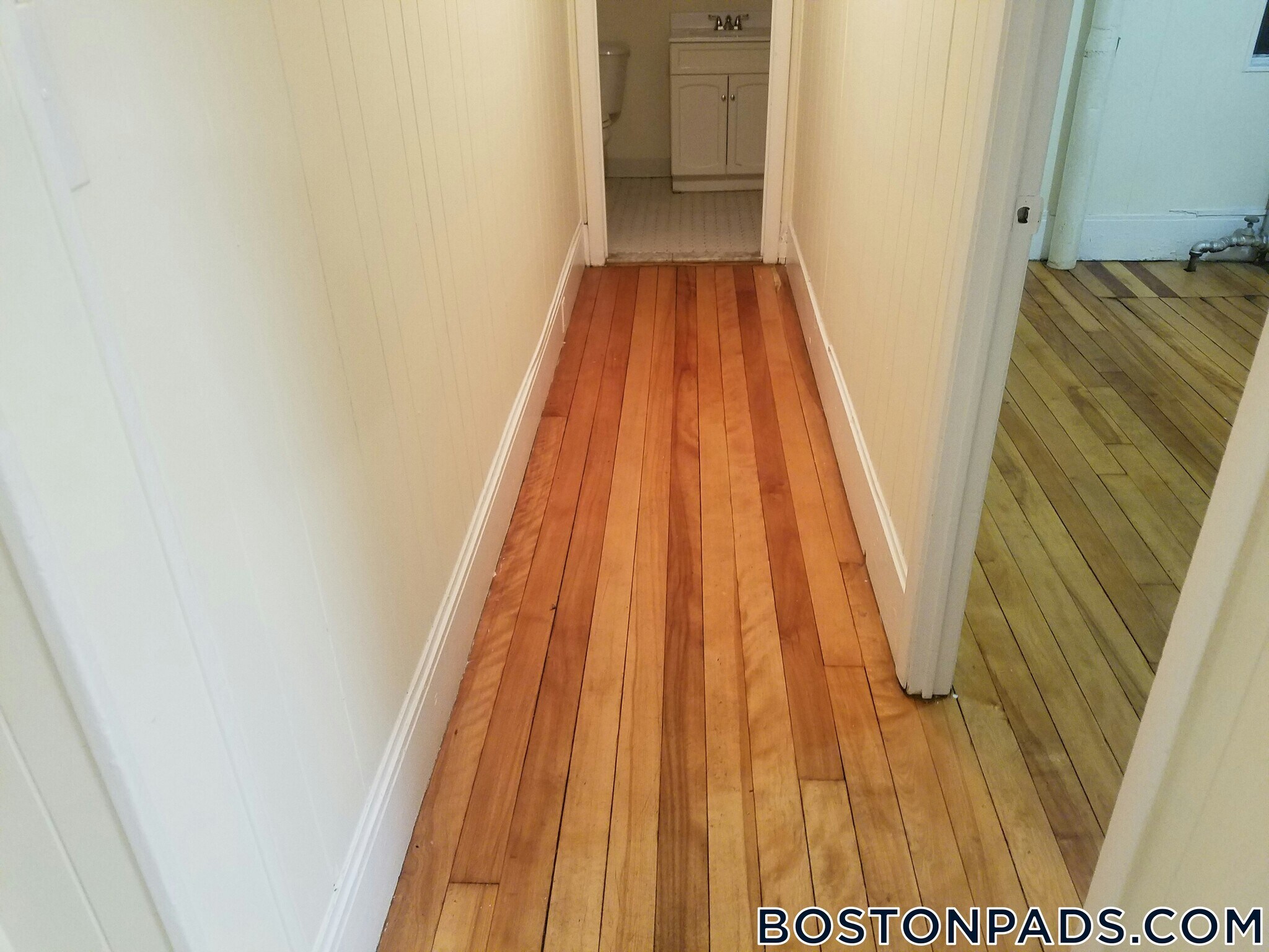 Building Photo - 439 Cambridge St