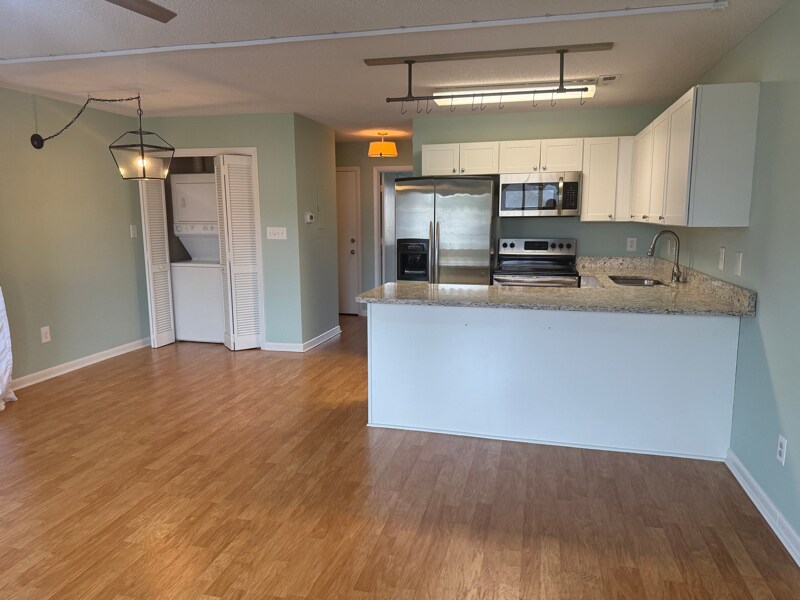 Building Photo - 510-510 Fairwood Lakes Dr