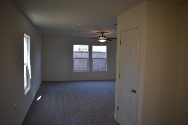Building Photo - 4049 Cinnabar Ave