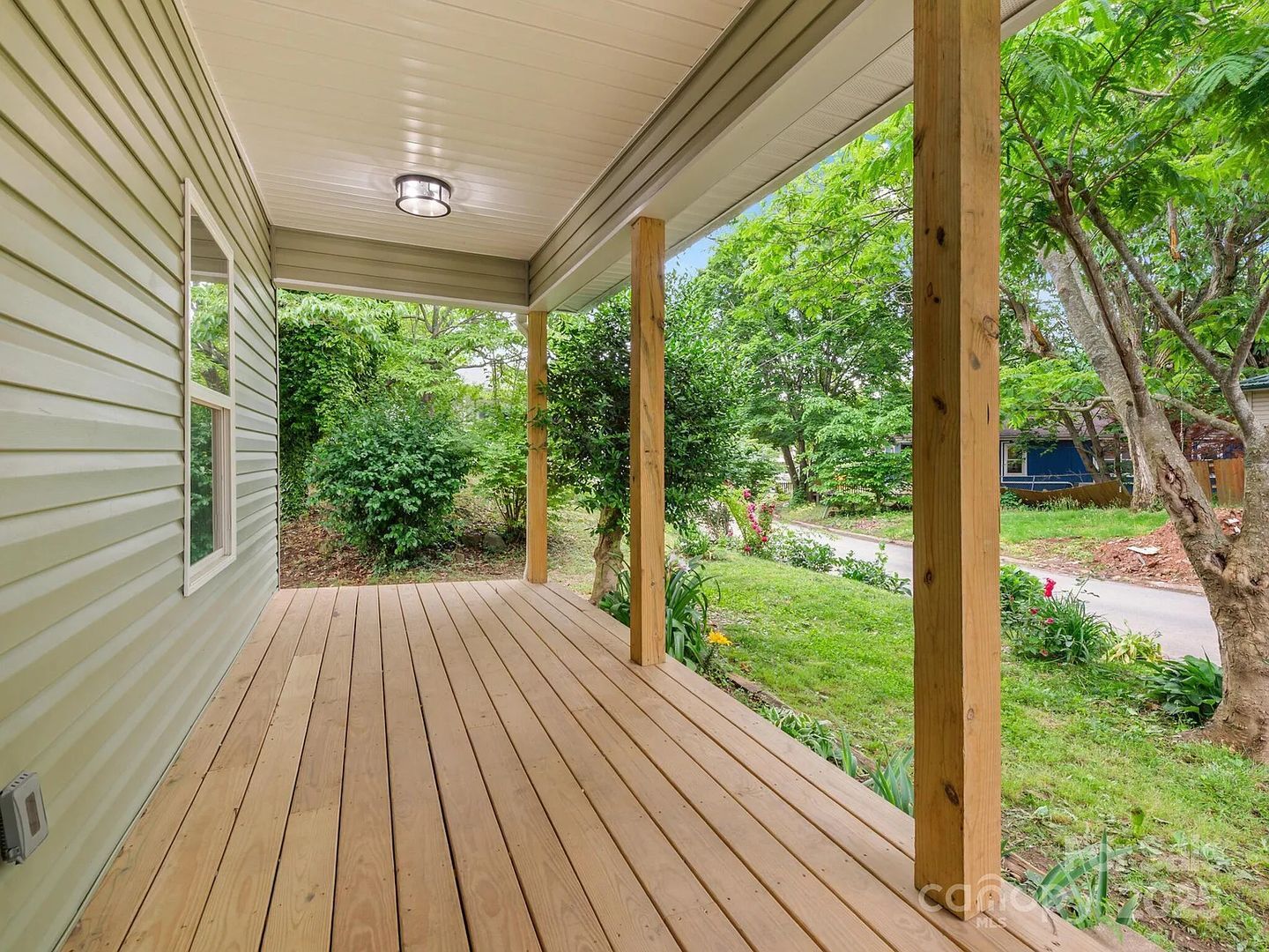 Building Photo - 123 Edwards Ave