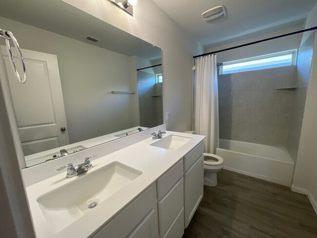 Building Photo - Room in Single Family Home on Spinnaker Loop
