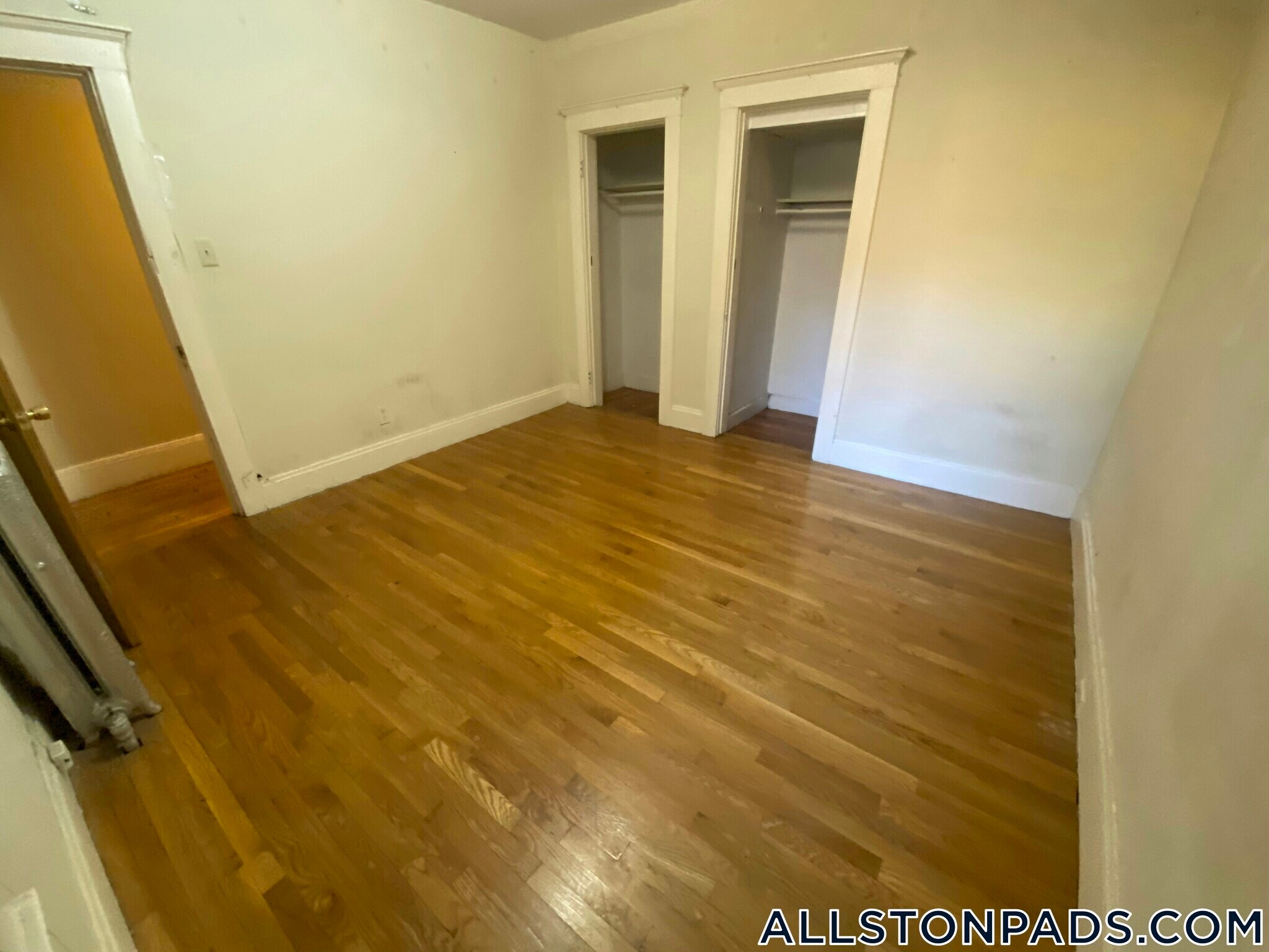 Building Photo - 192 Kelton St