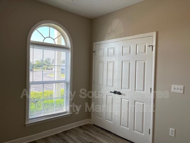 Building Photo - 113 Ashley Park Dr