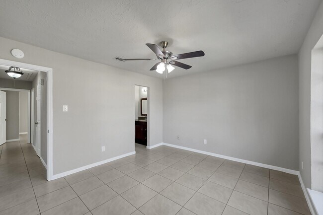 Building Photo - 4310 Enchantedgate Dr