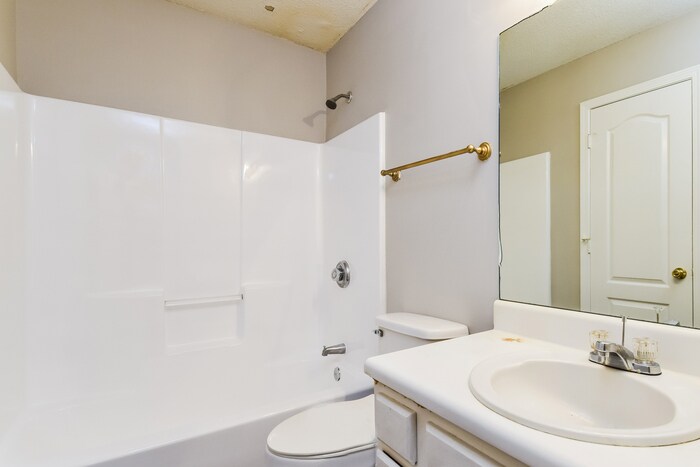 Building Photo - 2735 Dahlonega Trail