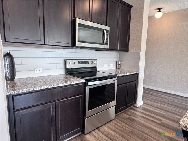 Building Photo - 300 Colthorpe Ln