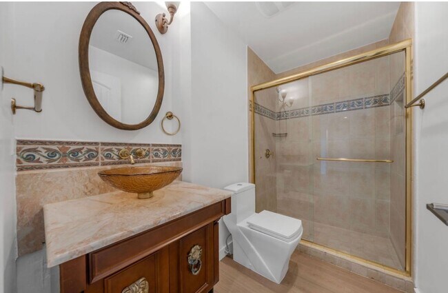 Building Photo - 5120 Carillo St