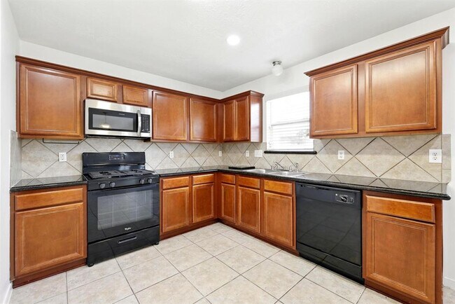 Building Photo - 5103 Beaubridge Ln