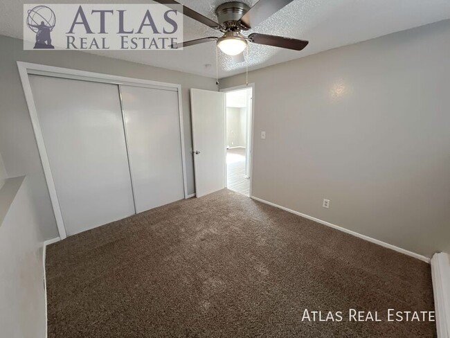 Building Photo - Amazing Newly Renovated 2 Bedroom Near His...