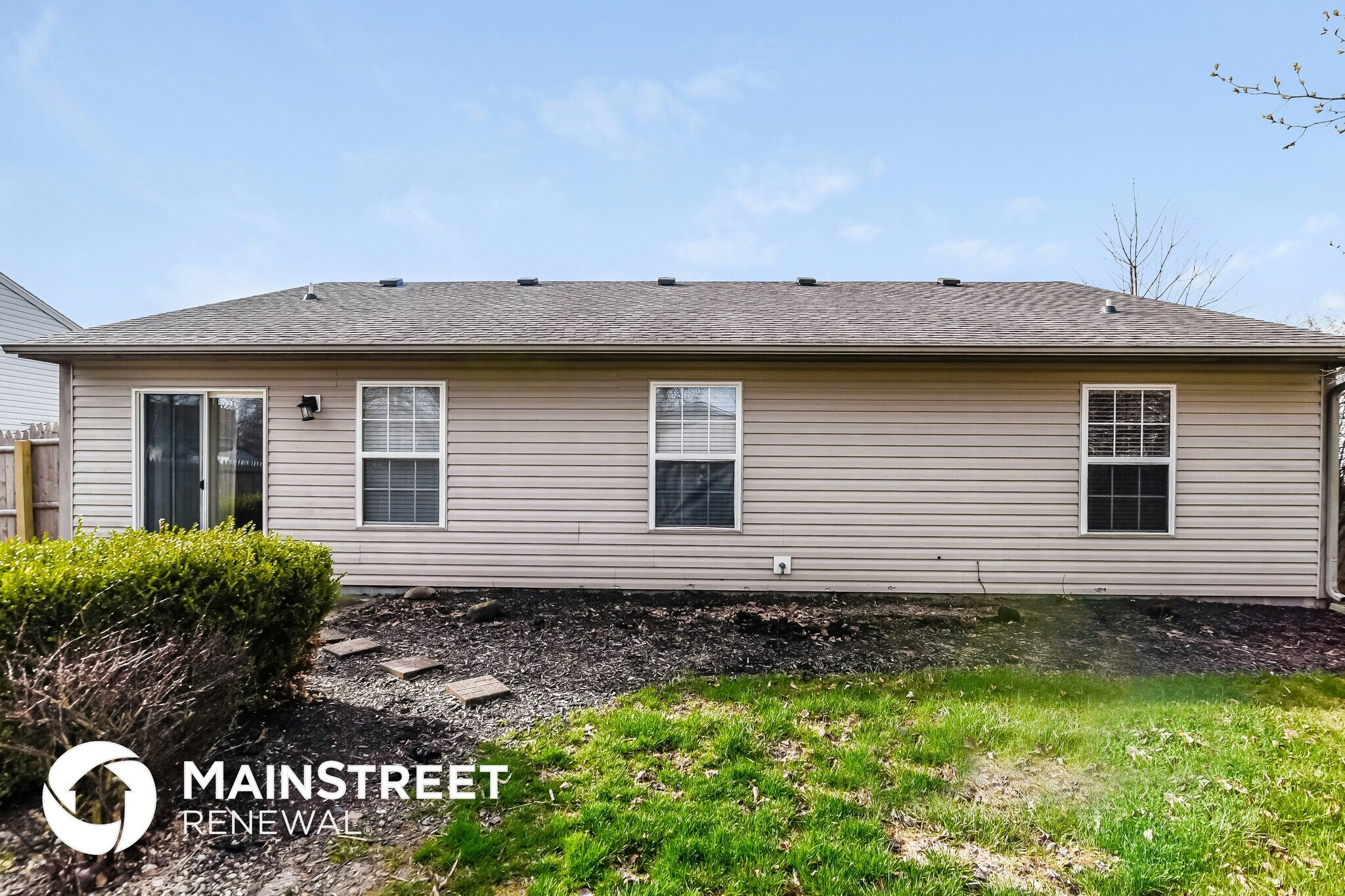 Building Photo - 7485 Grandview Dr