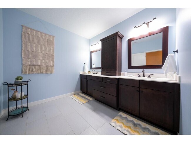Building Photo - 6531 Century Ln