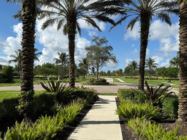 Building Photo - 9932 Brickhill Dr