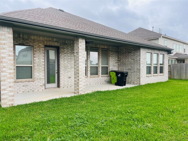 Building Photo - 3708 Rock Ledge Dr