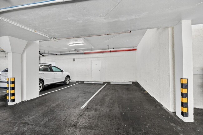 Building Photo - 3610 S Ocean Blvd