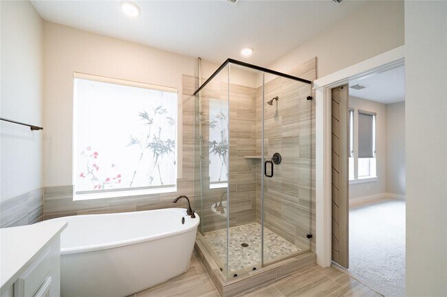 Building Photo - 10922 Brambling Wood Dr