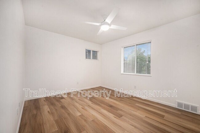 Building Photo - 7801 W 83rd St